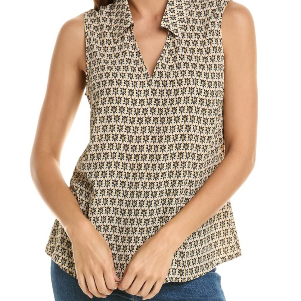 CAbi women's large blouse sleeveless bitmap fabric design